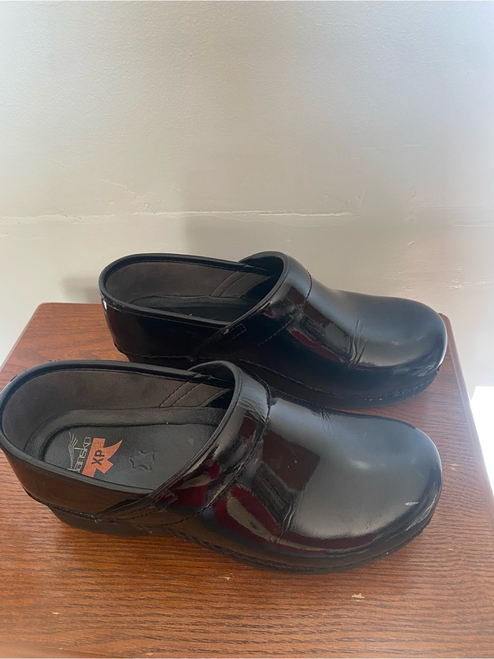 Dansko XP Professional Black Patent Clogs - Size 38 (US 7.5-8) - Picture 7 of 9